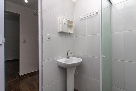 Banheiro de casa de condomínio para alugar com 1 quarto, 36m² em Vila Brasilio Machado, São Paulo