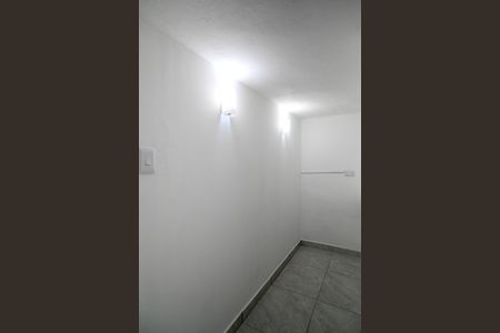 Closet de casa para alugar com 1 quarto, 40m² em Jardim Vergueiro (sacomã), São Paulo