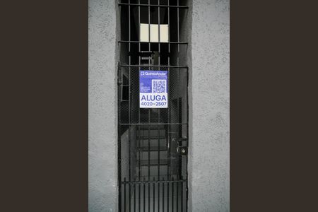 Casa para alugar com 40m², 1 quarto e sem vaga Casa para alugar com 40m², 1 quarto e sem vagaFachada + Placa