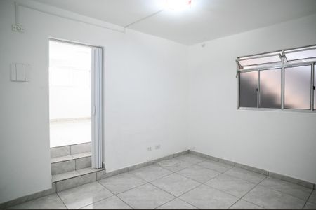 Casa para alugar com 40m², 1 quarto e sem vaga Casa para alugar com 40m², 1 quarto e sem vagaSala