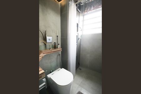 Banheiro de apartamento à venda com 1 quarto, 45m² em Vila Olímpia, São Paulo