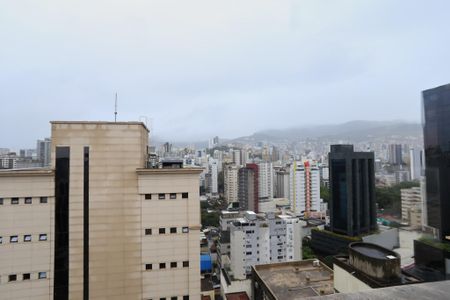 Apartamento para alugar com 200m², 4 quartos e 3 vagasVista