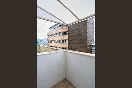 Apartamento para alugar com 200m², 4 quartos e 3 vagasVaranda do Quarto 3