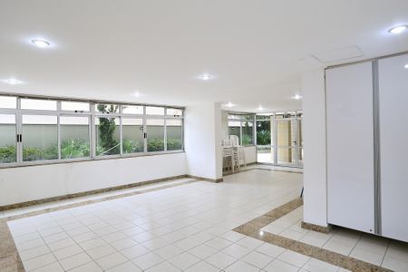 Apartamento para alugar com 200m², 4 quartos e 3 vagasÁrea comum - Salão de festas