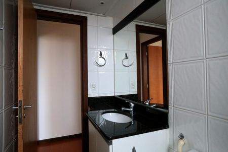 Apartamento para alugar com 200m², 4 quartos e 3 vagasBanheiro 2