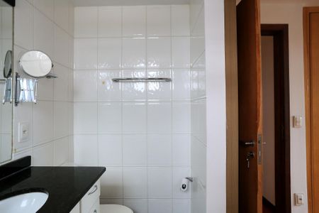 Apartamento para alugar com 200m², 4 quartos e 3 vagasBanheiro da Suíte