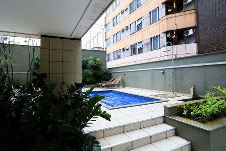 Apartamento para alugar com 200m², 4 quartos e 3 vagasÁrea comum - Piscina