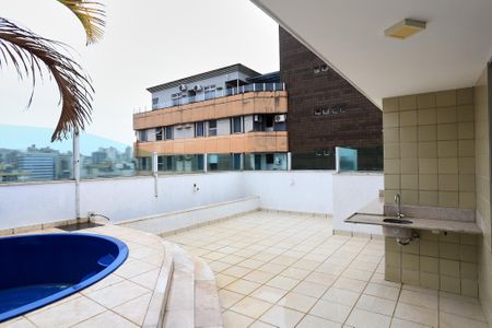 Apartamento para alugar com 200m², 4 quartos e 3 vagasCobertura - Piscina