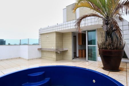 Apartamento para alugar com 200m², 4 quartos e 3 vagasCobertura - Piscina