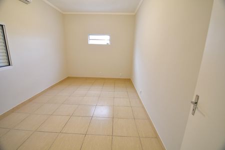 Quarto  de casa para alugar com 1 quarto, 40m² em Vila Rossi Borghi E Siqueira, Campinas