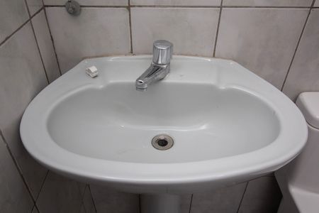 Banheiro de casa para alugar com 1 quarto, 60m² em Jardim do Tiro, São Paulo