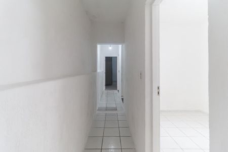 Corredor de casa para alugar com 3 quartos, 99m² em Vila Industrial, Mogi das Cruzes