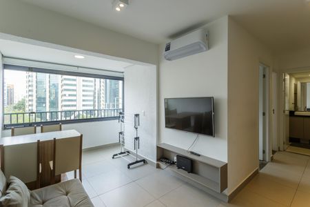 Sala de apartamento para alugar com 2 quartos, 41m² em Indianópolis, São Paulo