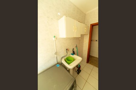 Casa de condomínio para alugar com 282m², 4 quartos e 4 vagasÁrea de Serviço