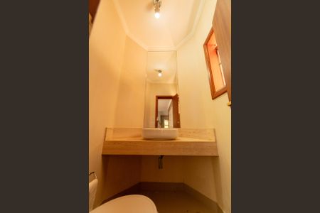 Casa de condomínio para alugar com 282m², 4 quartos e 4 vagasLavabo