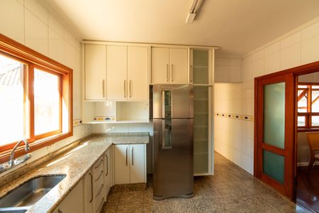 Casa de condomínio para alugar com 282m², 4 quartos e 4 vagasCozinha
