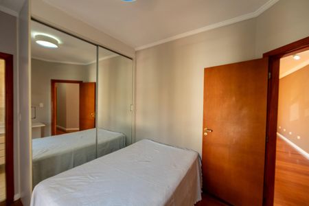 Casa de condomínio para alugar com 282m², 4 quartos e 4 vagasSuite 2