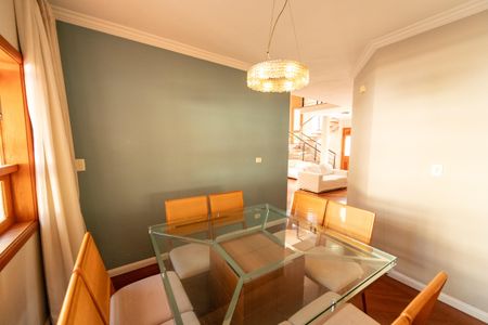 Casa de condomínio para alugar com 282m², 4 quartos e 4 vagasSala de Jantar