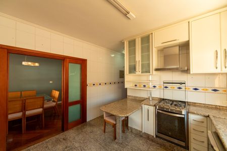 Casa de condomínio para alugar com 282m², 4 quartos e 4 vagasCozinha