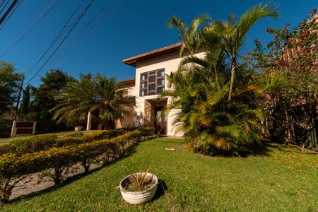 Casa de condomínio para alugar com 282m², 4 quartos e 4 vagasFachada