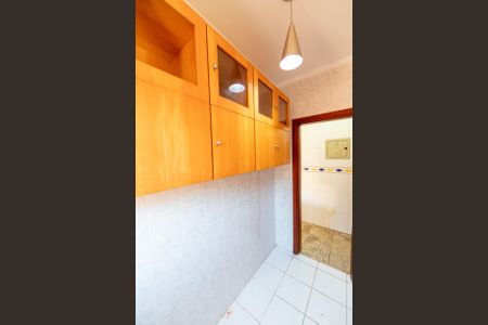 Casa de condomínio para alugar com 282m², 4 quartos e 4 vagasDepósito