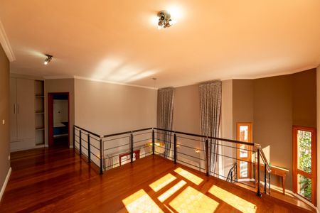 Casa de condomínio para alugar com 282m², 4 quartos e 4 vagasHall dos quartos