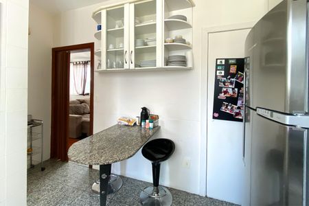 Apartamento à venda com 80m², 2 quartos e 2 vagasCozinha