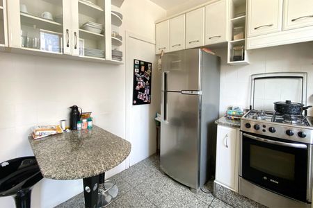 Apartamento à venda com 80m², 2 quartos e 2 vagasCozinha