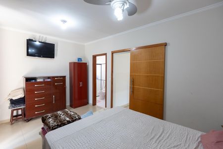 Casa à venda com 270m², 2 quartos e 2 vagas Casa à venda com 270m², 2 quartos e 2 vagasSuíte Master