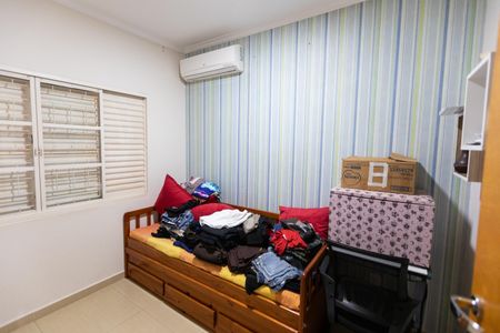 Casa à venda com 270m², 2 quartos e 2 vagas Casa à venda com 270m², 2 quartos e 2 vagasQuarto 2