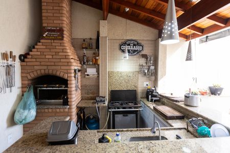 Casa à venda com 270m², 2 quartos e 2 vagas Casa à venda com 270m², 2 quartos e 2 vagasChurrasqueira