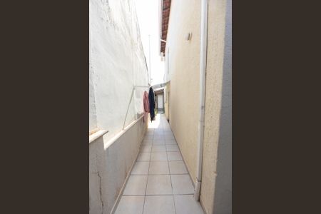 Casa à venda com 270m², 2 quartos e 2 vagas Casa à venda com 270m², 2 quartos e 2 vagasCorredor Externo