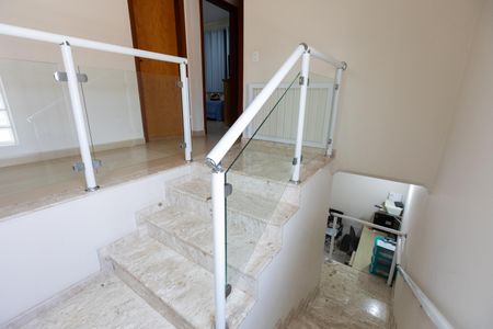 Casa à venda com 270m², 2 quartos e 2 vagas Casa à venda com 270m², 2 quartos e 2 vagasCorredor