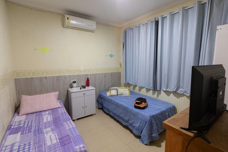 Casa à venda com 270m², 2 quartos e 2 vagas Casa à venda com 270m², 2 quartos e 2 vagasQuarto 1