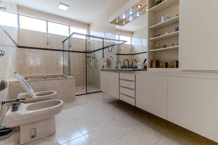 Apartamento para alugar com 174m², 3 quartos e 1 vagaBanheiro da Suíte