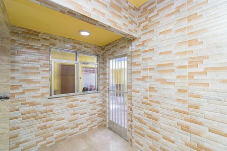 Casa à venda com 50m², 1 quarto e sem vaga Casa à venda com 50m², 1 quarto e sem vagaSala