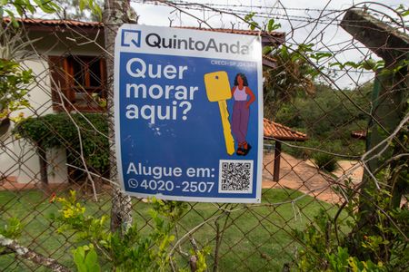 Casa de condomínio para alugar com 348m², 4 quartos e 2 vagas Casa de condomínio para alugar com 348m², 4 quartos e 2 vagasFACHADA