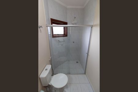 Casa de condomínio para alugar com 348m², 4 quartos e 2 vagas Casa de condomínio para alugar com 348m², 4 quartos e 2 vagasBANHEIRO SOCIAL PISO SUPERIOR