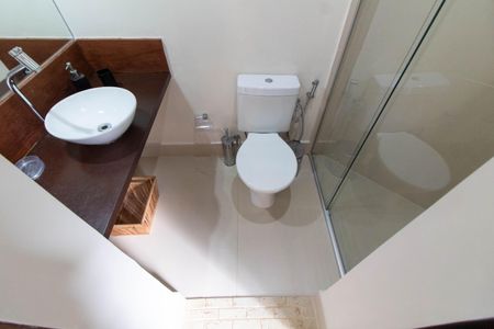 Casa de condomínio para alugar com 348m², 4 quartos e 2 vagas Casa de condomínio para alugar com 348m², 4 quartos e 2 vagasBANHEIRO DA SUITE 2