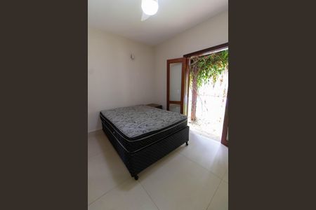 Casa de condomínio para alugar com 348m², 4 quartos e 2 vagas Casa de condomínio para alugar com 348m², 4 quartos e 2 vagasSUITE 4 TÉRREO
