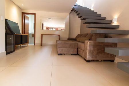 Casa de condomínio para alugar com 348m², 4 quartos e 2 vagas Casa de condomínio para alugar com 348m², 4 quartos e 2 vagasSALA