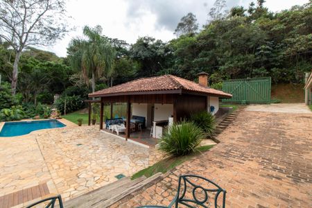 Casa de condomínio para alugar com 348m², 4 quartos e 2 vagas Casa de condomínio para alugar com 348m², 4 quartos e 2 vagas ÁREA EXTERNA