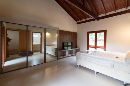 Casa de condomínio para alugar com 348m², 4 quartos e 2 vagas Casa de condomínio para alugar com 348m², 4 quartos e 2 vagasSUITE 1