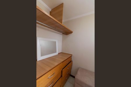 Casa de condomínio para alugar com 348m², 4 quartos e 2 vagas Casa de condomínio para alugar com 348m², 4 quartos e 2 vagasCLOSET DA SUITE 1