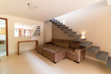 Casa de condomínio para alugar com 348m², 4 quartos e 2 vagas Casa de condomínio para alugar com 348m², 4 quartos e 2 vagasSALA