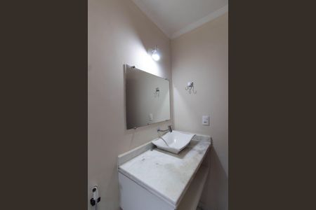 Casa de condomínio para alugar com 348m², 4 quartos e 2 vagas Casa de condomínio para alugar com 348m², 4 quartos e 2 vagasBANHEIRO DA SUITE 4