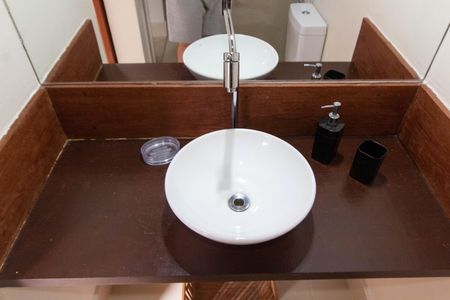 Casa de condomínio para alugar com 348m², 4 quartos e 2 vagas Casa de condomínio para alugar com 348m², 4 quartos e 2 vagasBANHEIRO DA SUITE 2