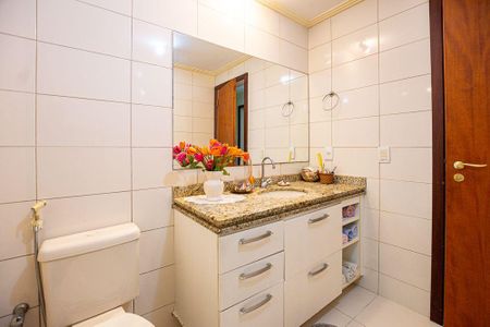 Casa à venda com 440m², 4 quartos e 8 vagas