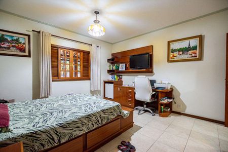 Casa à venda com 4 quartos, 440m² em Vila Progresso, Niterói