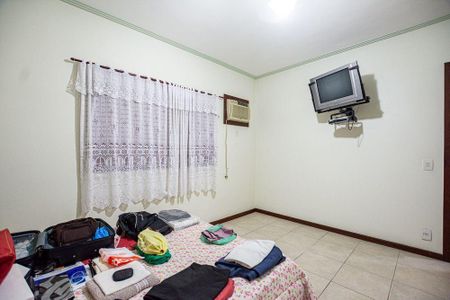 Casa à venda com 4 quartos, 440m² em Vila Progresso, Niterói